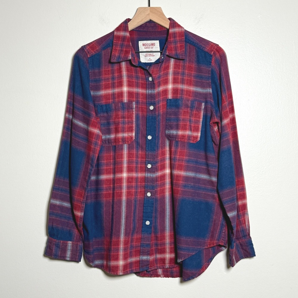 Mossimo Supply Co Boyfriend Shirt M Blue Red Flannel Plaid Button Up Oversized